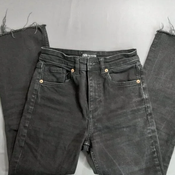 Zara Black High-Rise Frayed Hem Straight Leg Jeans, Size 6 - Picture 12 of 12